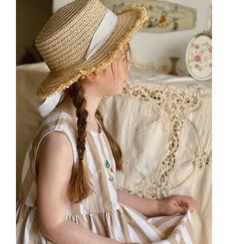 Модни Сламена шапка с Непреработени ръба и плосък връх за момичета, Солнцезащитная Детска Плажна шапка Принцеси за Момичета, Хубава Детска шапка 2 години