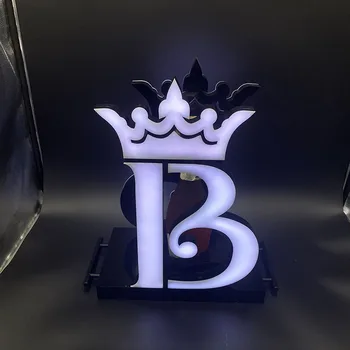 Обичай led презентационный флакон с буквата B под формата на короната за нощен клуб
